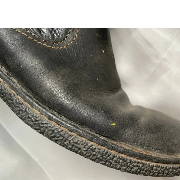 BORN Leather Chelsea Black Ankle Boots Men's 9 Heritage Rugged Academia Gorpcore